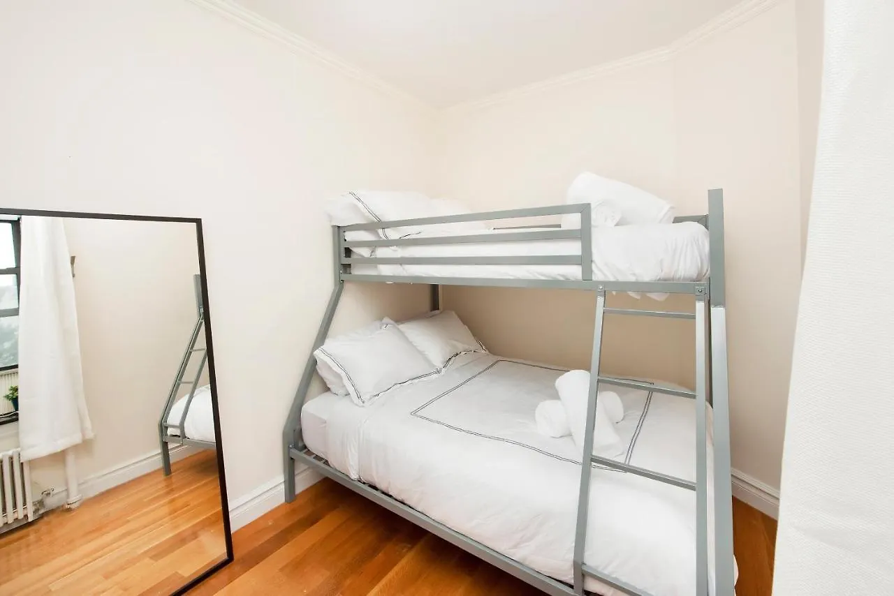 Three Bedroom West Village Townhouse New York Apartment